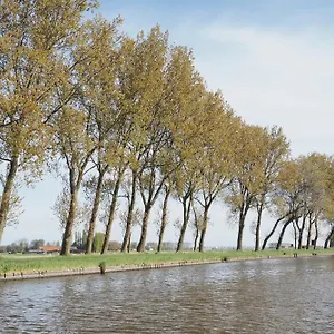 Botel Houseboat Tiny Griffin, Nieuwpoort