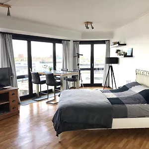 Cosy, Modern Studio With An Awesome View Of Ostende